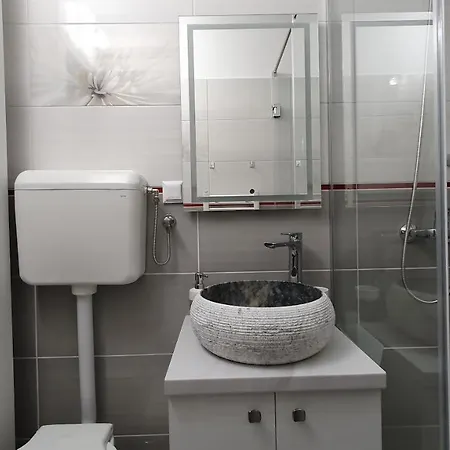 公寓 Artment! A New And Stylish For - Free Parking