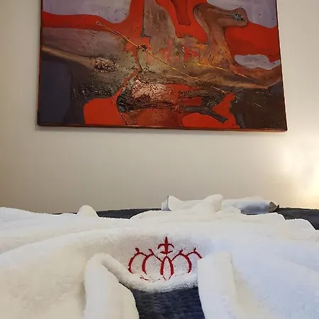 Apartman Artment! A New And Stylish For - Free Parking